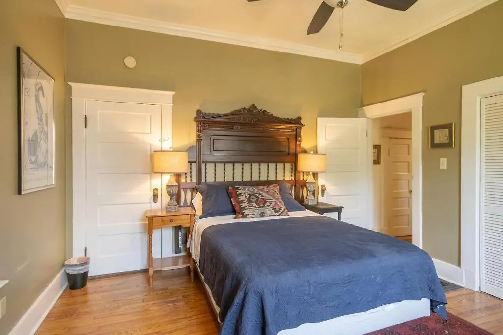 Villa Midtown Central Gardens Bungalow Memphis