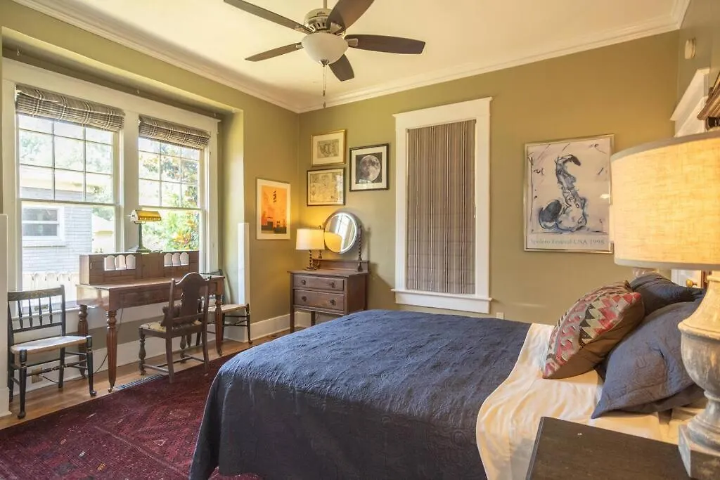 Midtown Central Gardens Bungalow Memphis