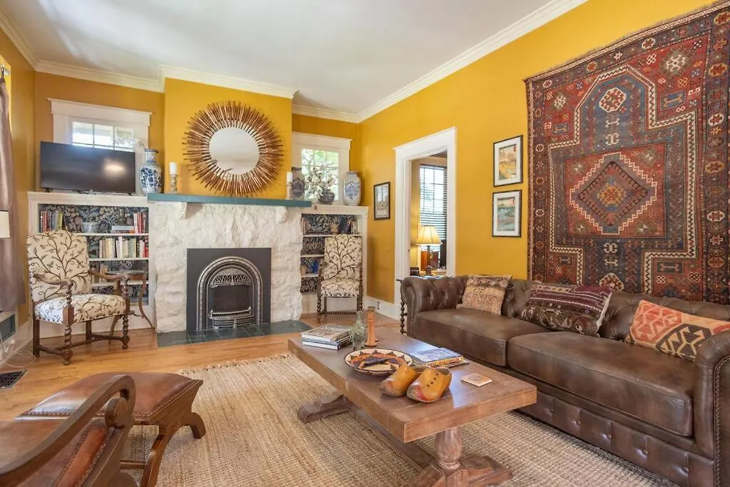 Midtown Central Gardens Bungalow Memphis Villa